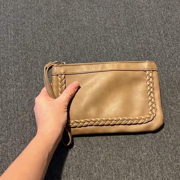 Light brown clutch/ wristlet - Picture 5 of 5